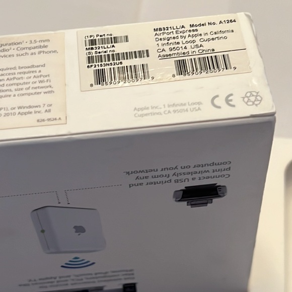 Apple AirPort Express Wireless Router 802.11n   1st Generation - Picture 3 of 9
